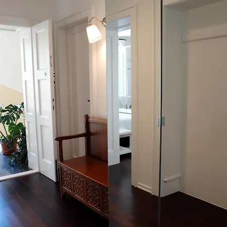 Palacio * سبليت